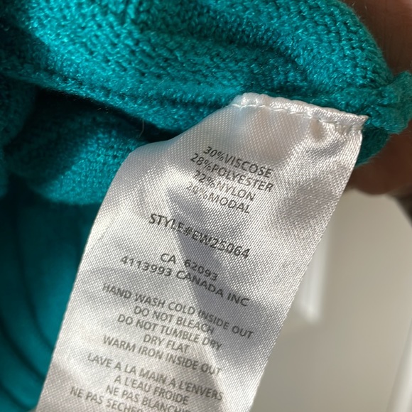 Slightly flawed turquoise tunic sweater cowl - Picture 6 of 6